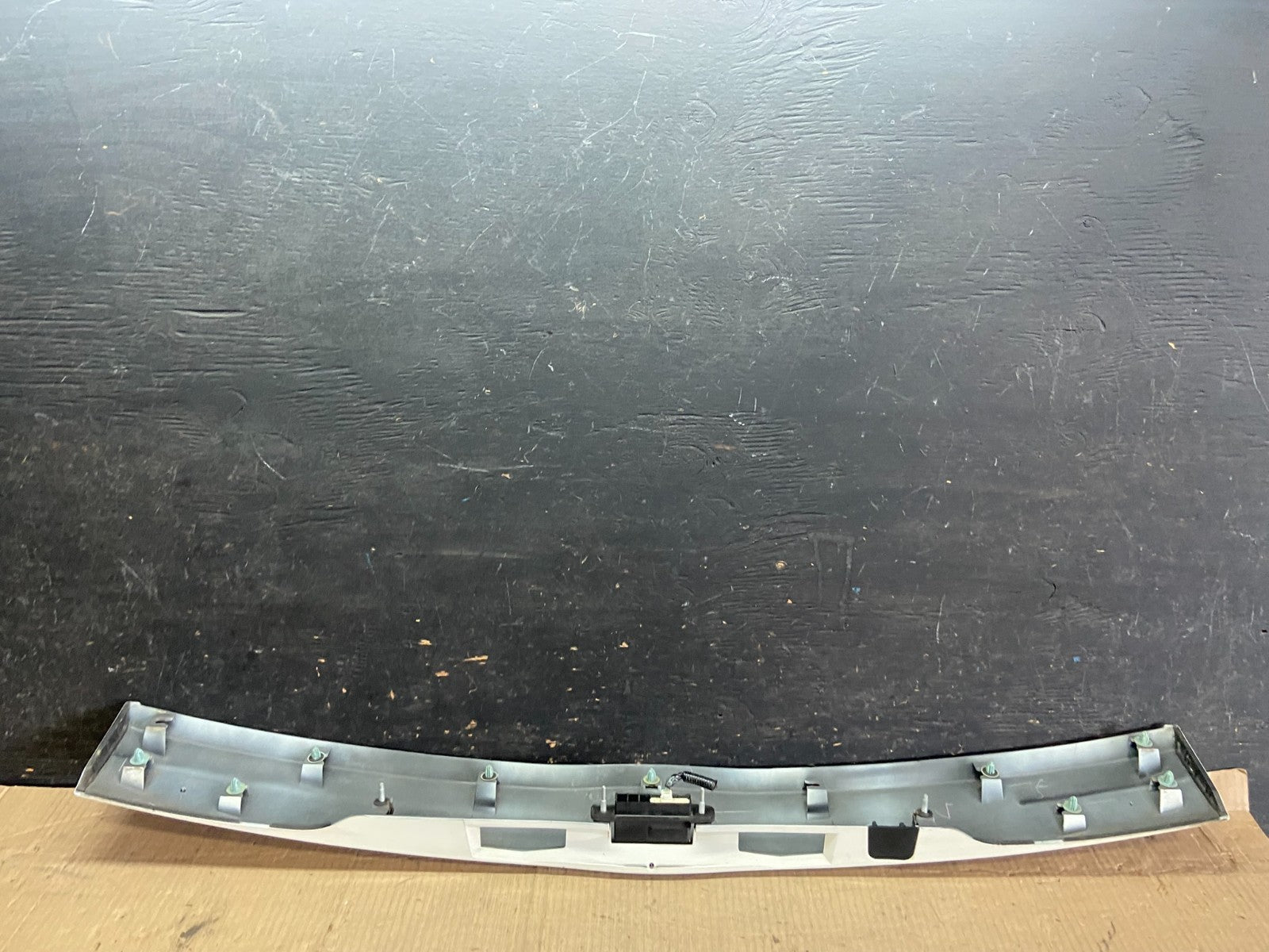 2010 to 2015 Toyota Prius Trunk Rear Tailgate Molding Panel 76801-47070 P3885 DG7