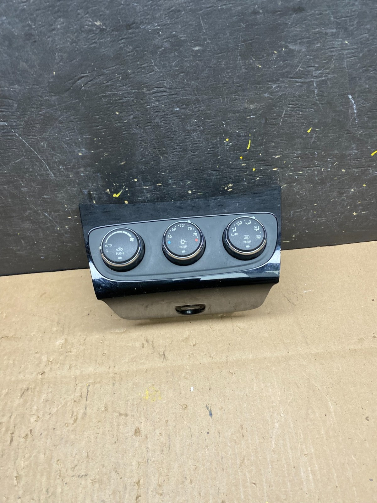 2011 - 2014 Chrysler 200 Heater AC Climate Switch Temperature Control T4959 DG0