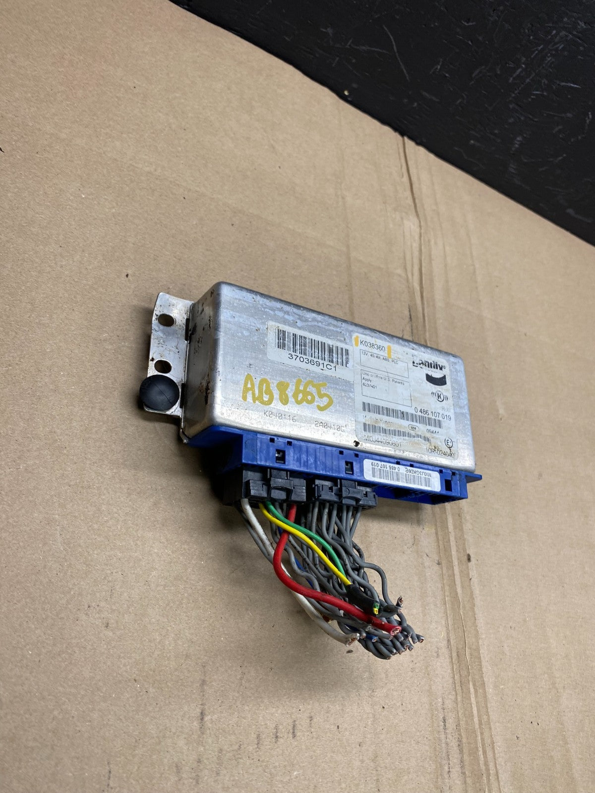 Bendix Paccar ABS Brake Control Module AB8665 DG1