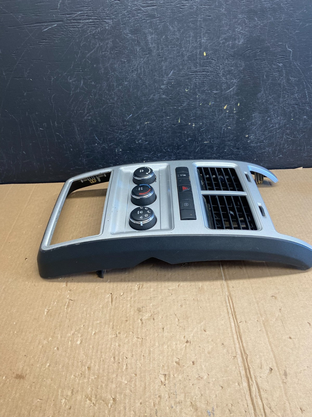 2009 2010 Dodge Journey Center Dash A/C AC Climate Control Bezel Trim AE4261 DG2