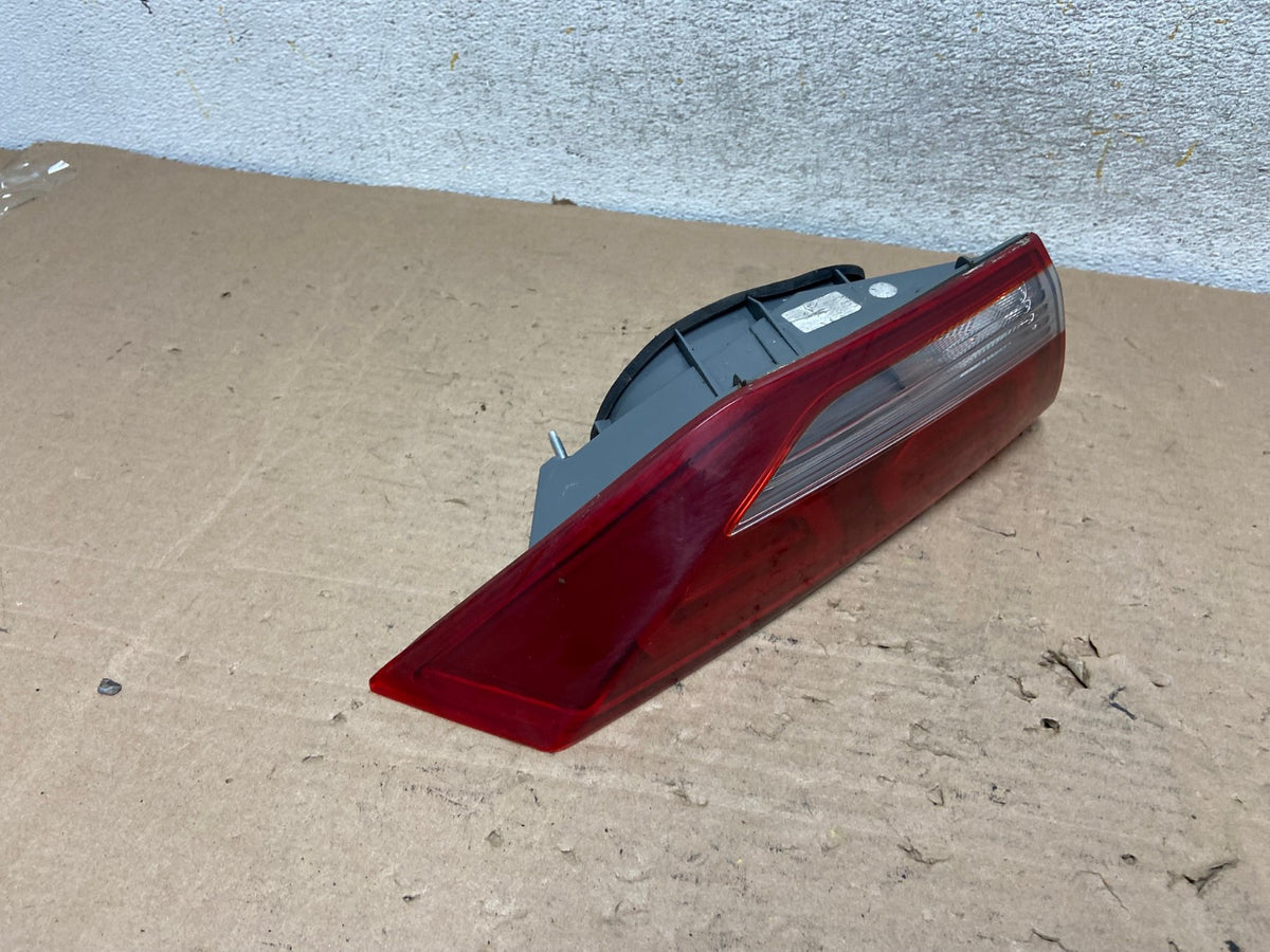 2017-2018 Hyundai Elantra Left Driver LH Side Inner Tail Light AI1013 LK2