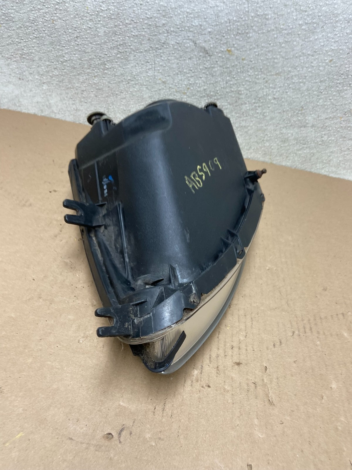 2000 - 2005 Mitsubishi Eclipse Right Passenger RH Side Headlight AB5909 DW4