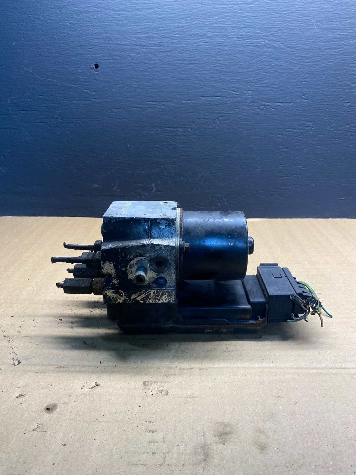 2003 2007 Ford E250 E350 Anti-Lock ABS Antilock Brake Pump AC0921 DG4