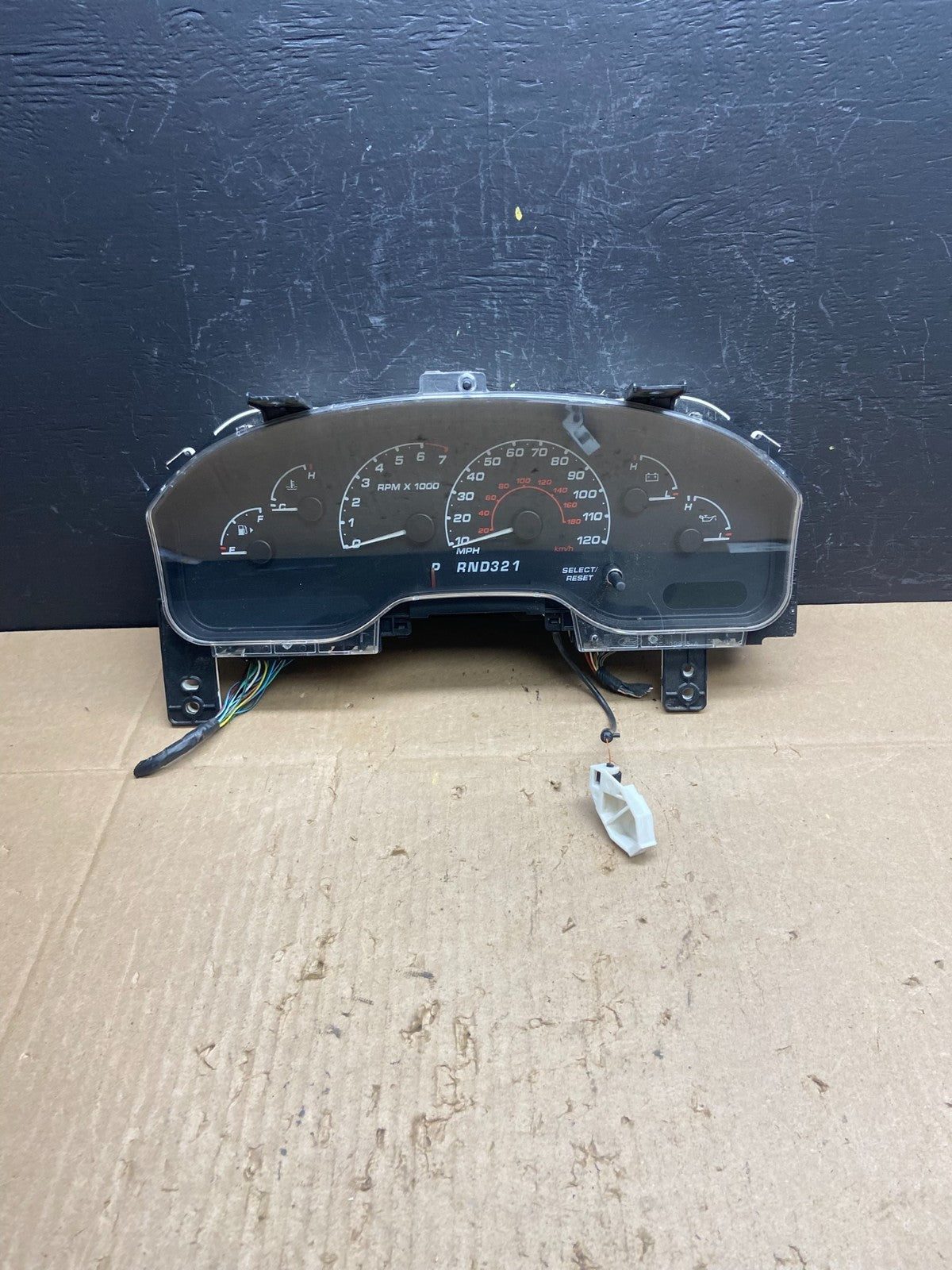 2002 Ford Explorer Speedometer Cluster Gauge OEM ab9760 DG0
