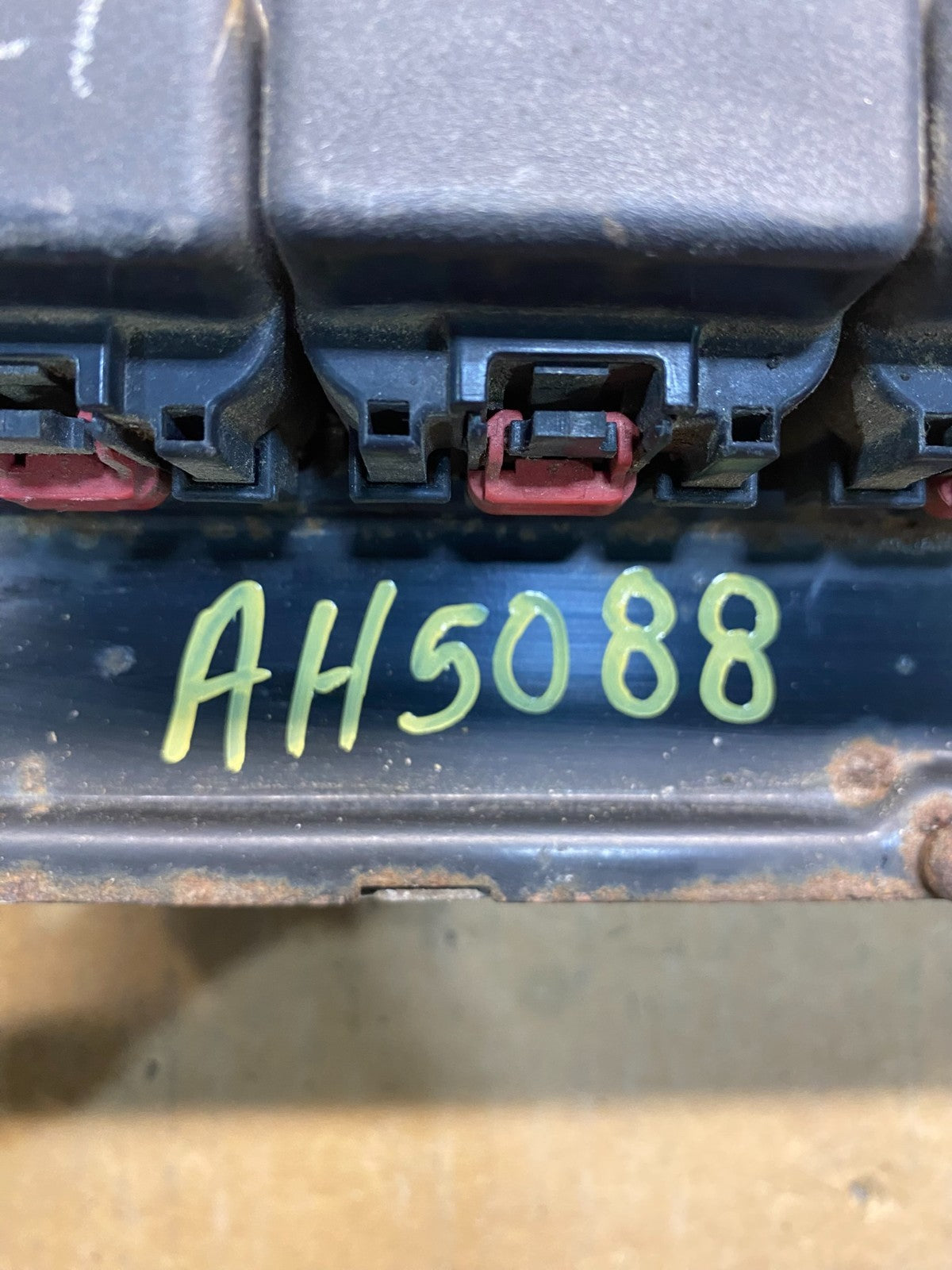2006 Chrysler Town Country Caravan Engine Control ECU P05094650AC AH5088 DG3