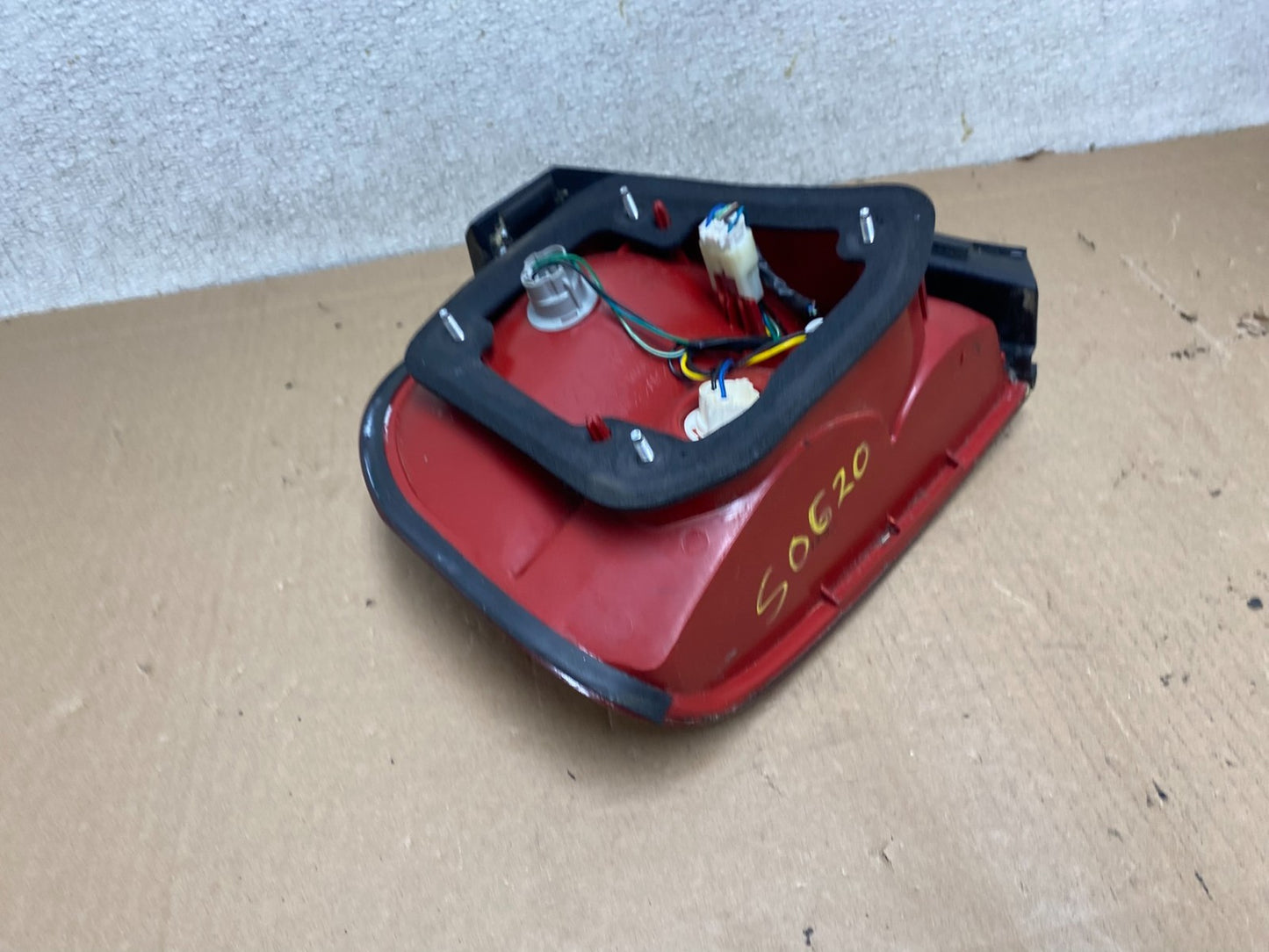 1999 2000 2001 Hyundai Sonata Right Passenger Rh Side Tail Light Oem S0620 DW5