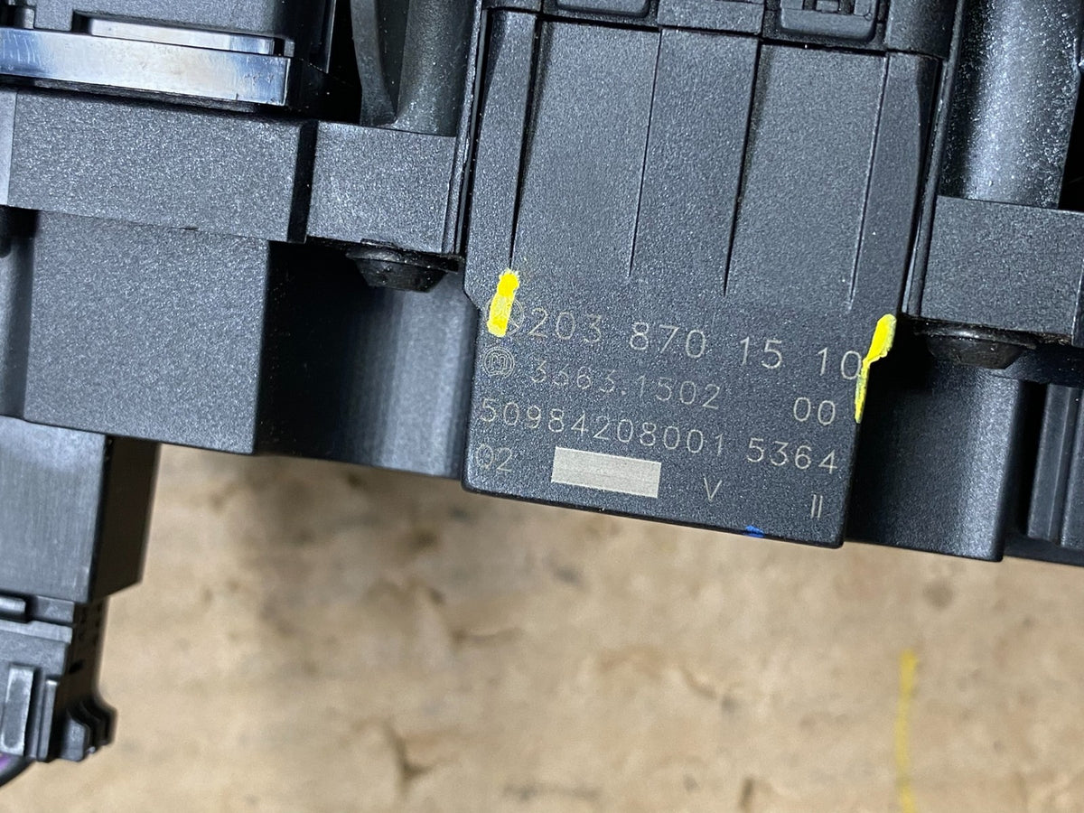 2005 - 2007 Mercedes C230 C240 Center Console Switch Control Unit T4938 DG6