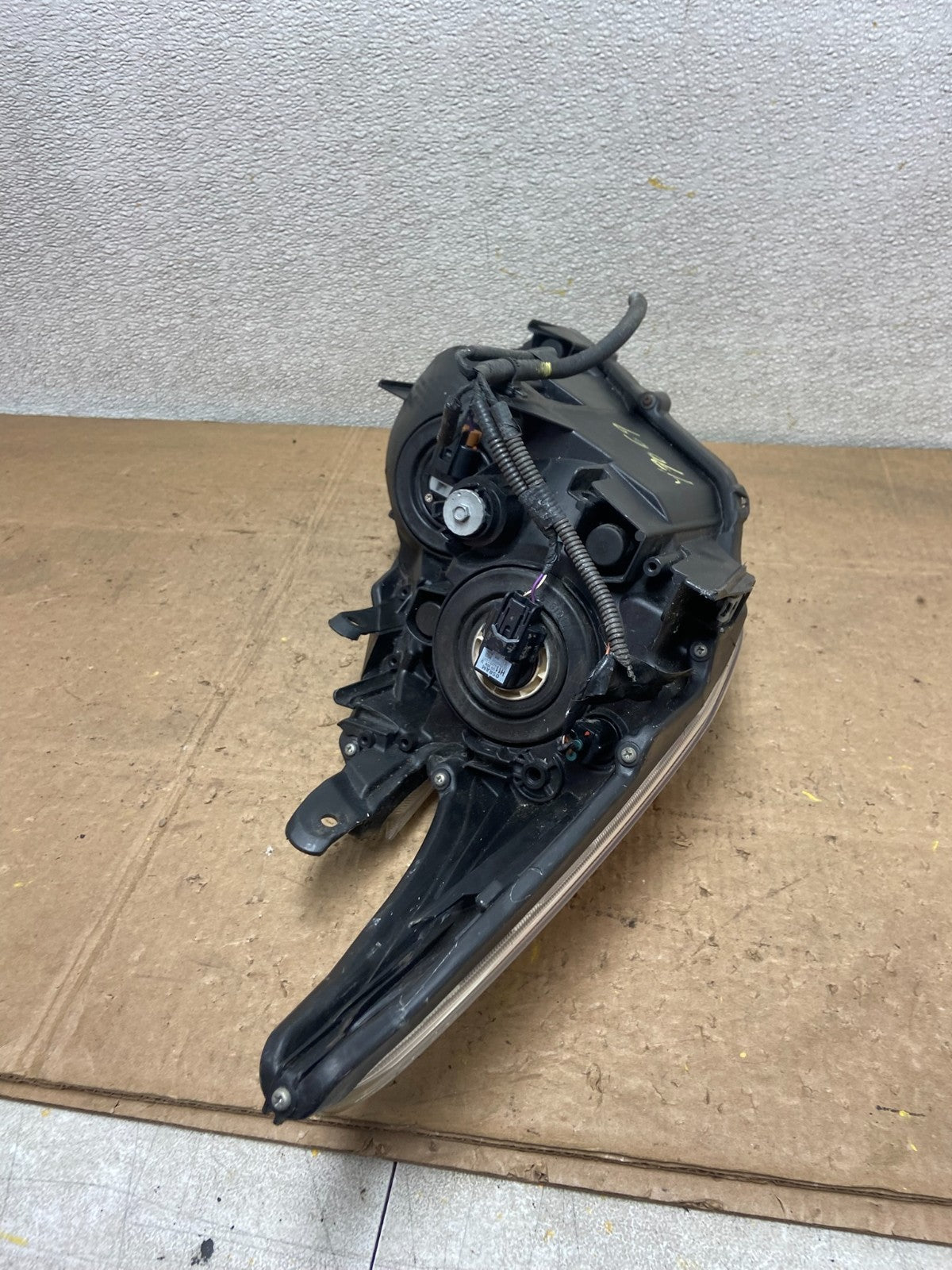 2010 - 2011 Toyota Prius Left Driver LH Halogen Headlight Oem Y7069 DW9