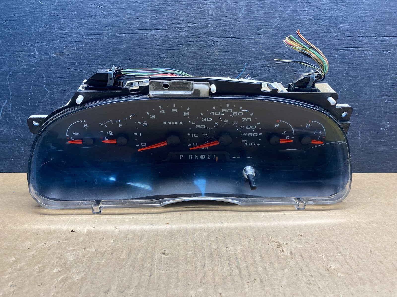 2006 Ford E350 Gauge Speedometer Cluster AG7422 DG0