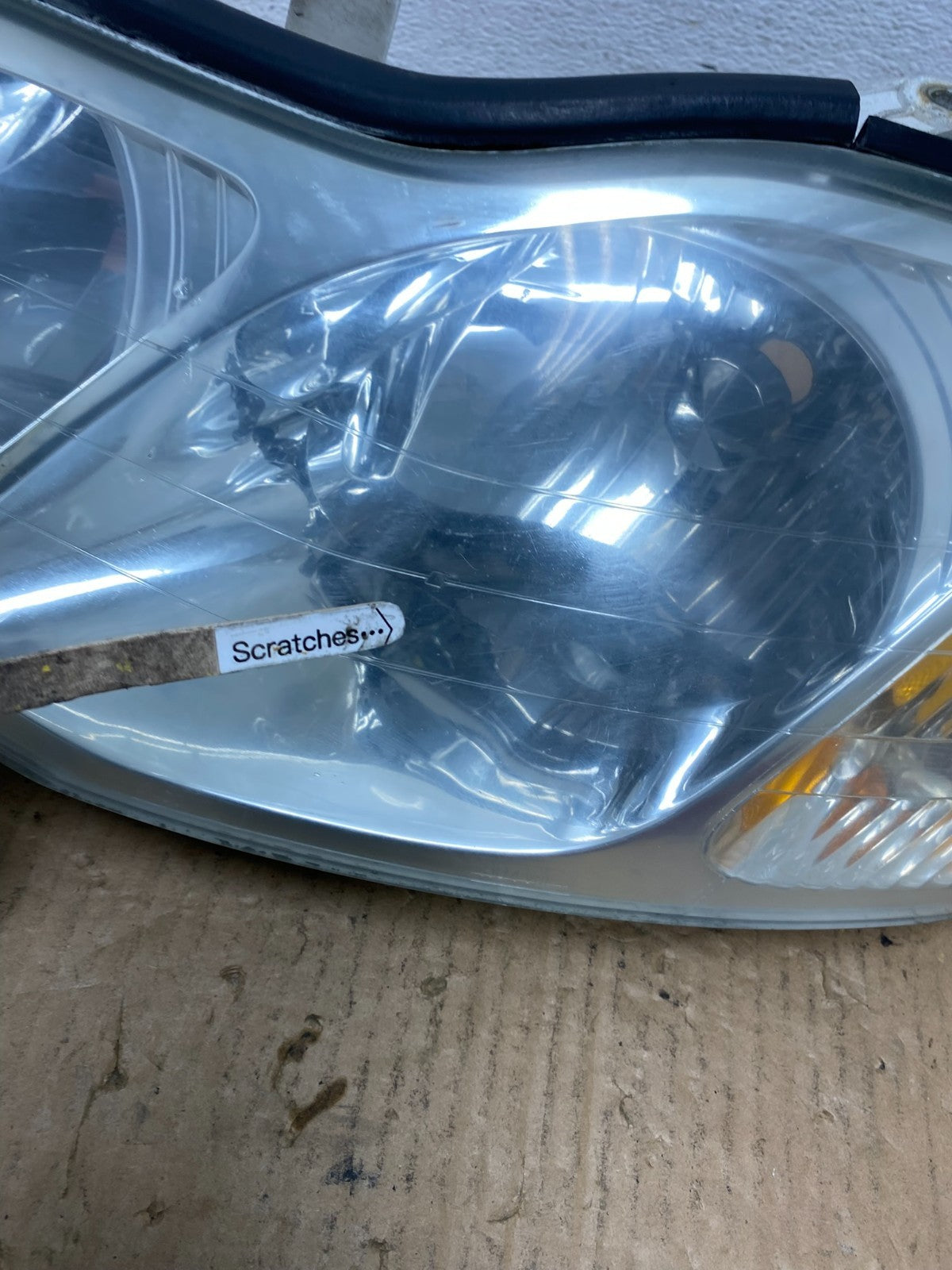 2000 to 2004 Toyota Avalon Halogen Left Driver LH Headlight AC7795 DW3