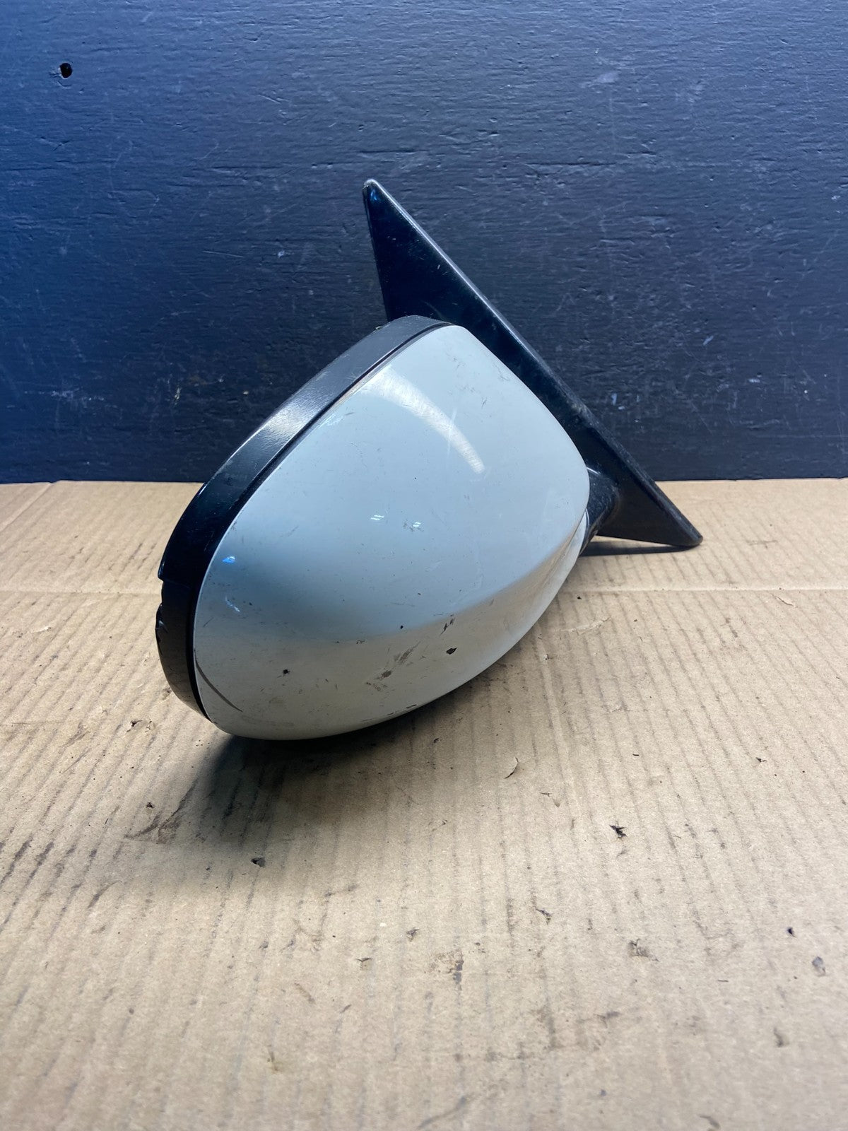 2009 to 2011 BMW 328i 335i Right Passenger Side View Door Mirror AD2970 DW1