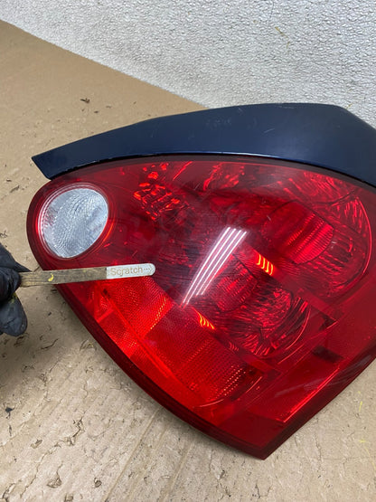 2004 2005 2006 2007 2008 Nissan Maxima Right Passenger Tail Light U0651 DW4