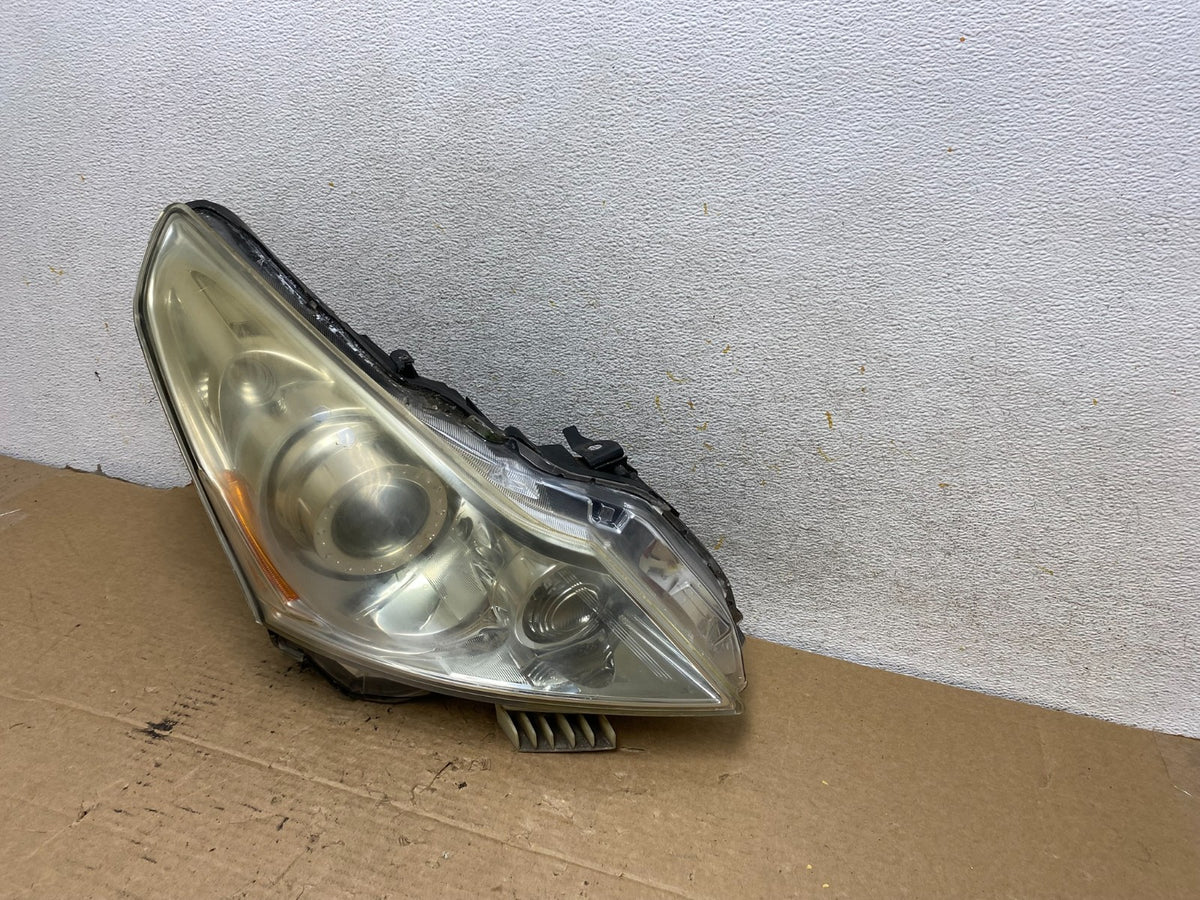 2010-2012 Infiniti G37 Right Passenger Side Xenon HID Headlight AH8168 DW2
