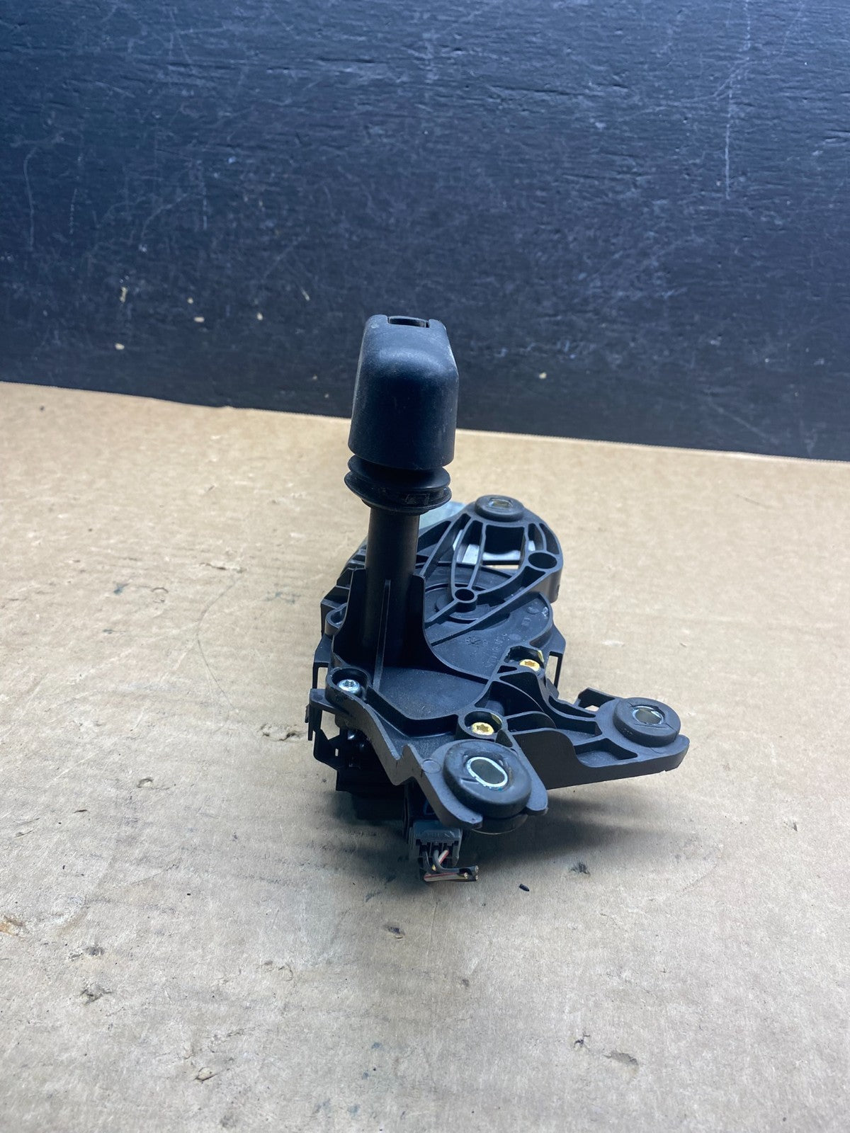 2013 to 2019 Ford Escape Rear Windshield Wiper Motor AF66624