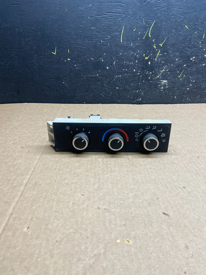 2008-2010 Chevrolet Express 1500 2500 3500 Climate Control Panel x6566 DG0