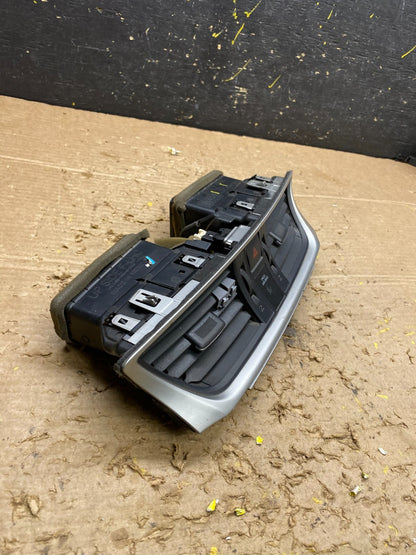 2013 to 2015 Nissan Sentra Air Vents Top Dash Center W/Hazzard Switch X1559 DG1