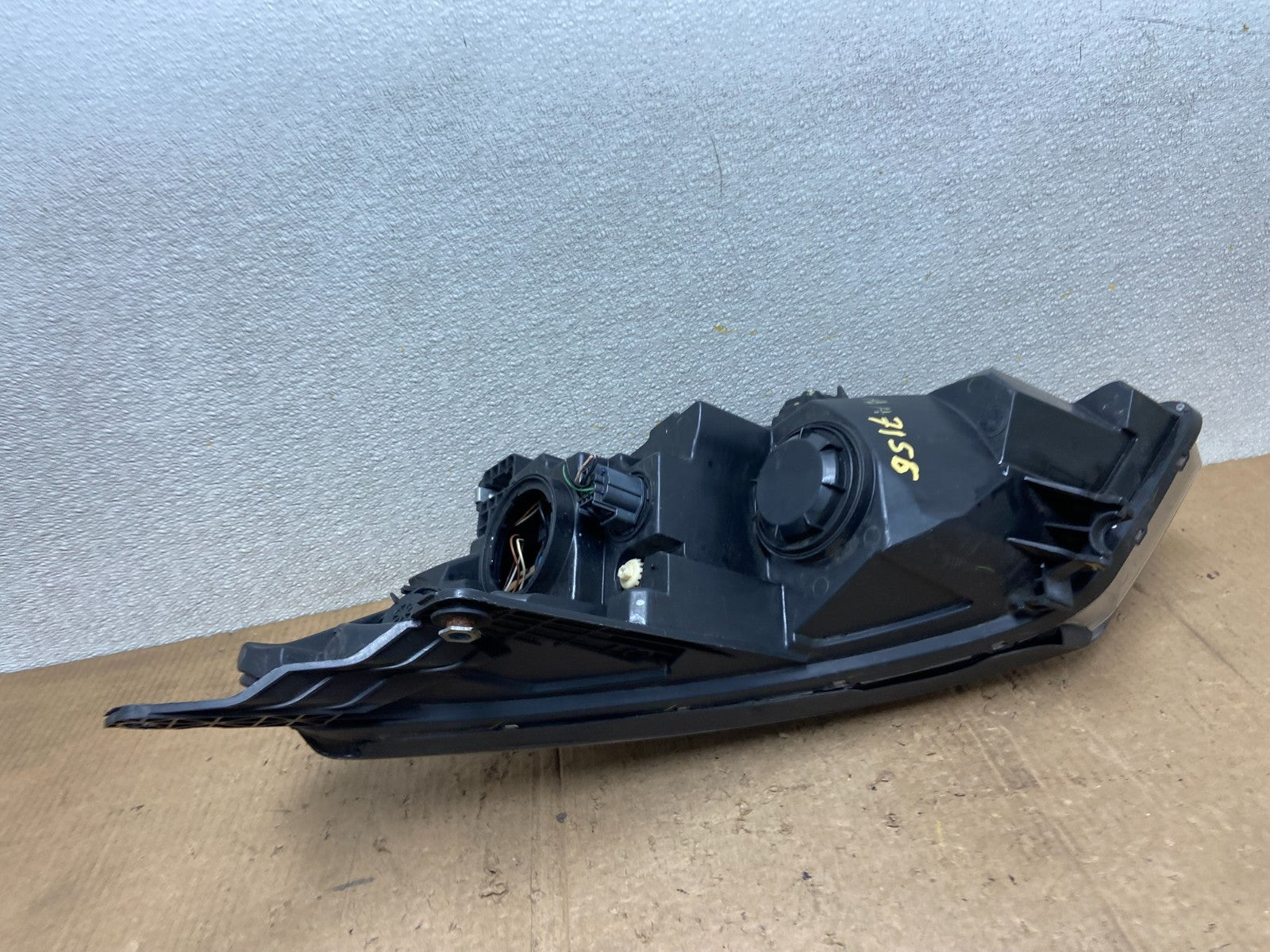 2013-2017 Chevrolet Traverse Right Passenger Side Halogen Headlight AA7156 DW6