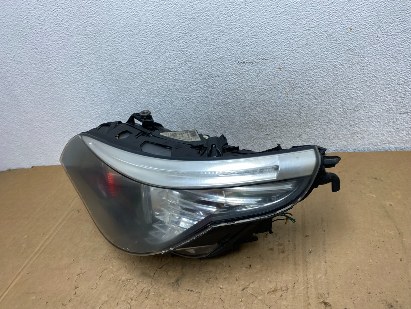 2008 to 2010 Bmw 5 Series 535I 550 Xenon Left Driver LH Headlight AD3760 DW1