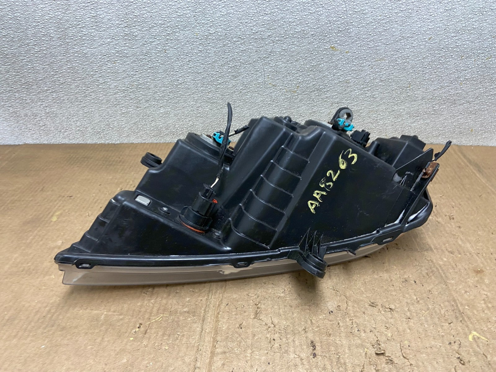 2008 to 2014 Dodge Avenger Right Passenger Side Halogen Headlight AA8263 DW7
