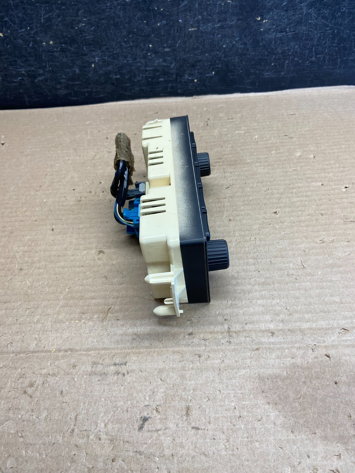 2003 to 2006 Chevrolet Silverado HVAC Heater Climate Control Module ah3507 DG2