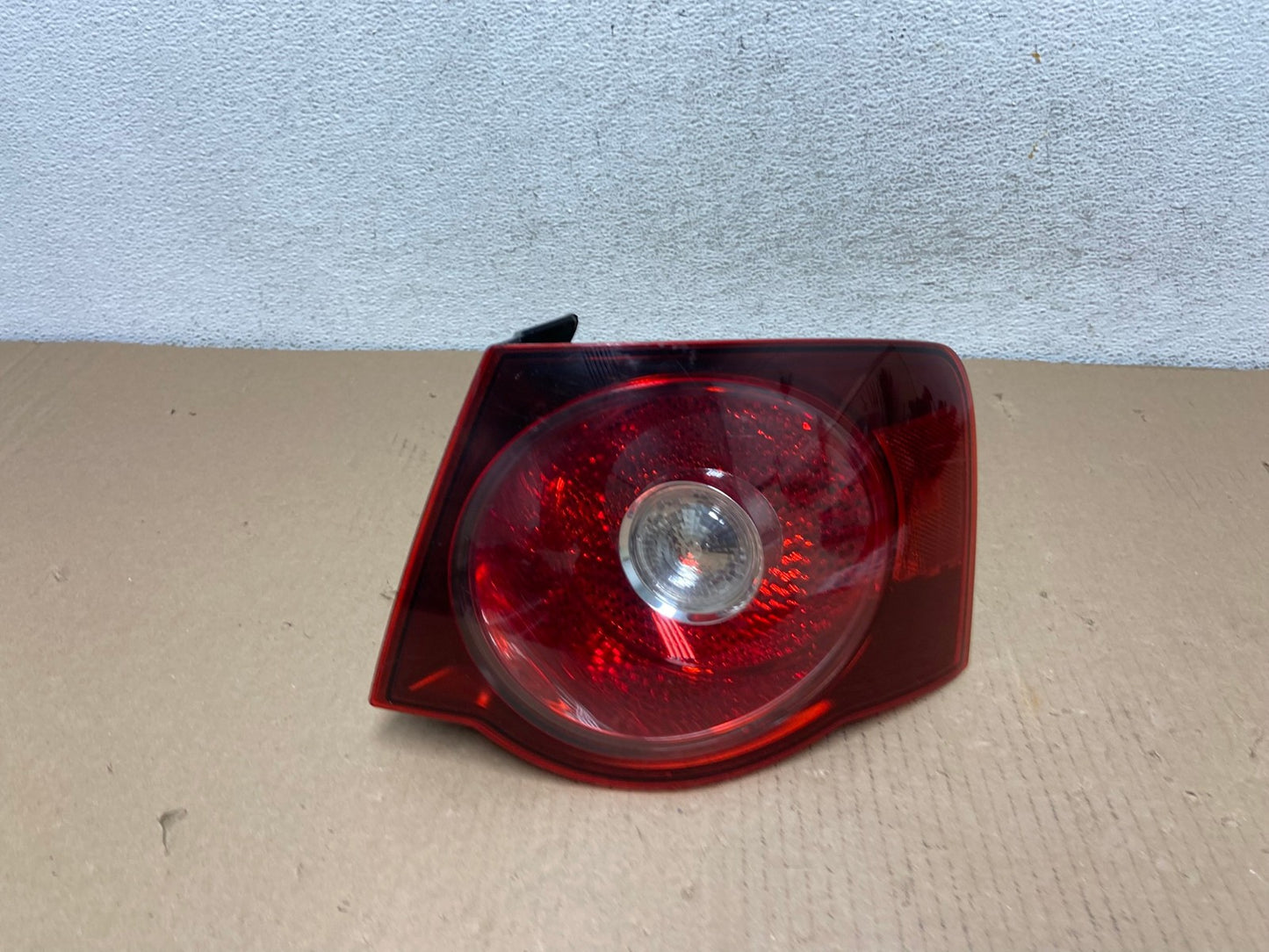 2008 2009 2010 Volkswagen Jetta Right Passenger RH Side Tail Light AF3095 LK0