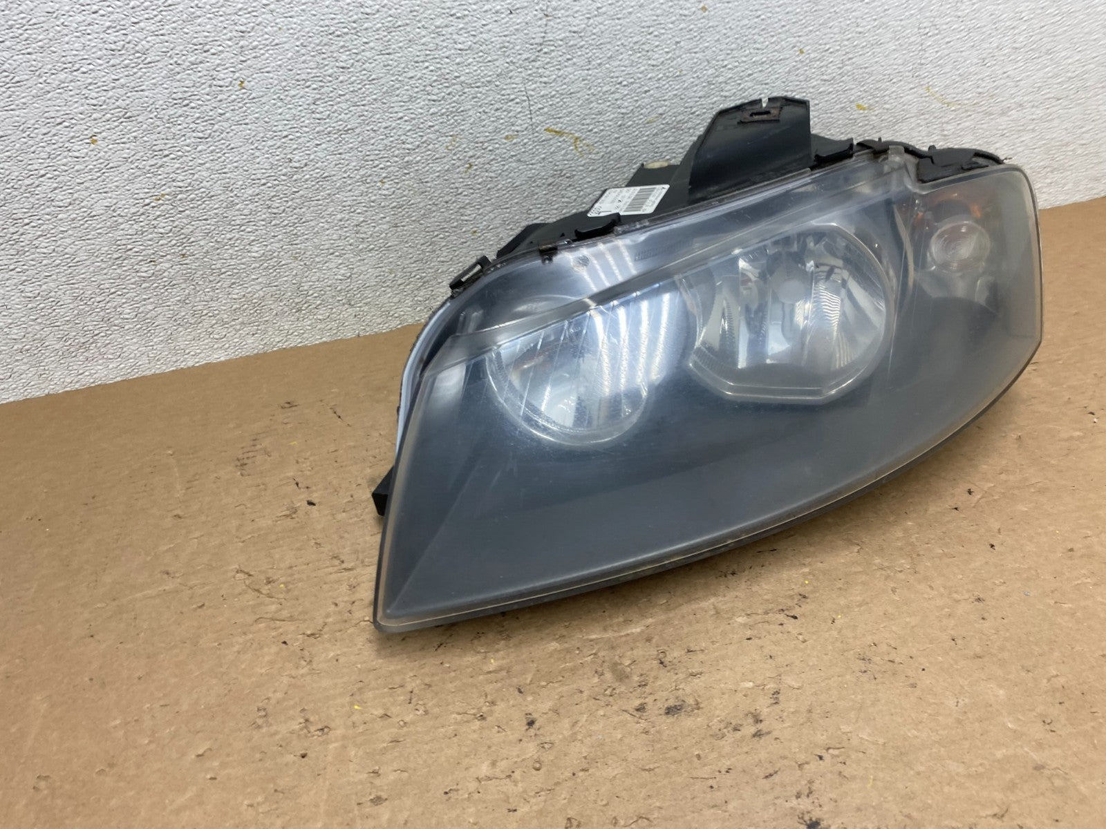 2005 to 2008 Audi A3 Left Driver LH Side Halogen Headlight OEM P1250 DW2