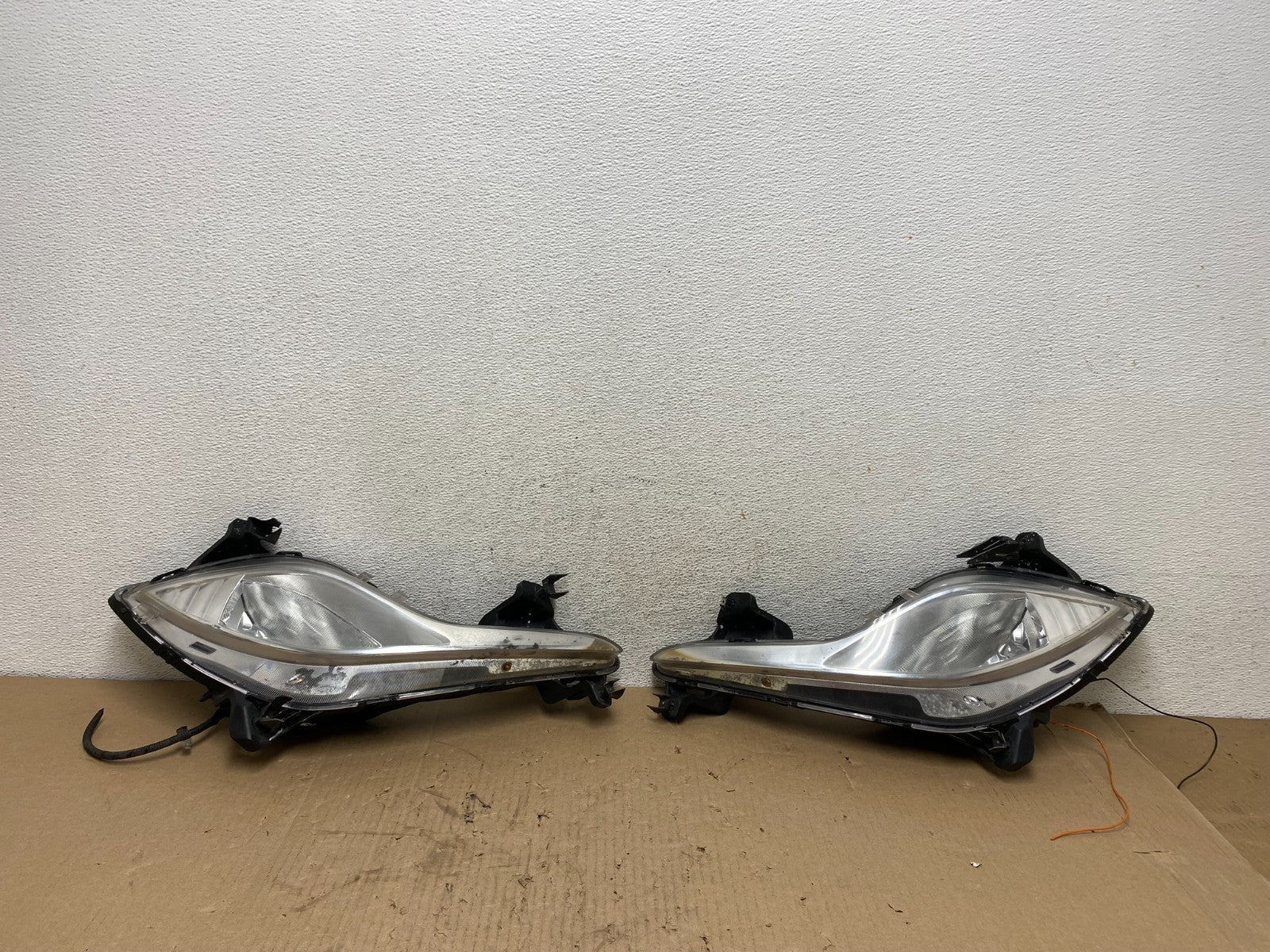 2011 to 2015 Hyundai Sonata Left+Right Set Fog Lights AE8794 DG0