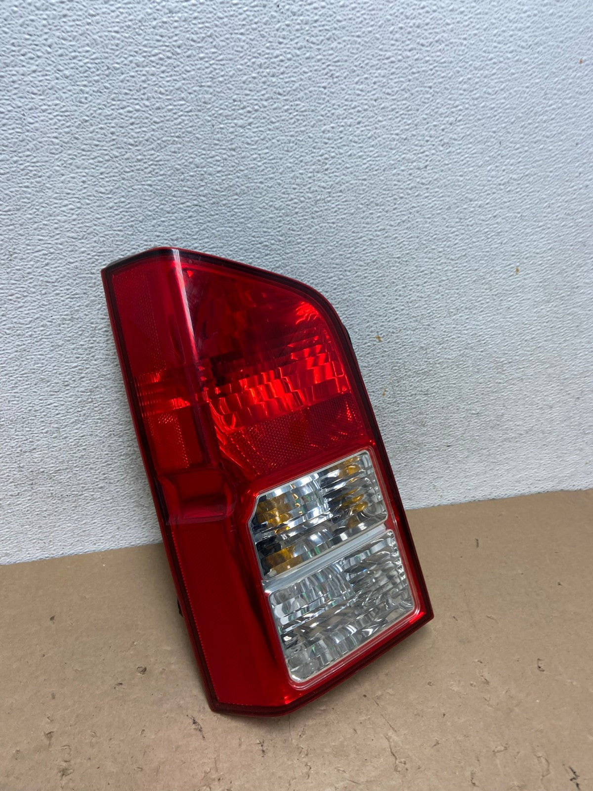 2005 to 2012 Nissan Pathfinder Tail light Left Driver Lh Side AG4421 LK2