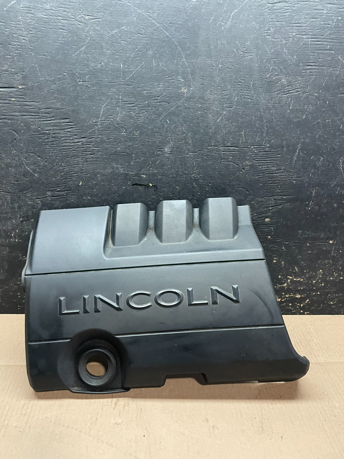 2009 to 2012  Lincoln MKS 3.7L Engine Motor Cover Z8318 DG0