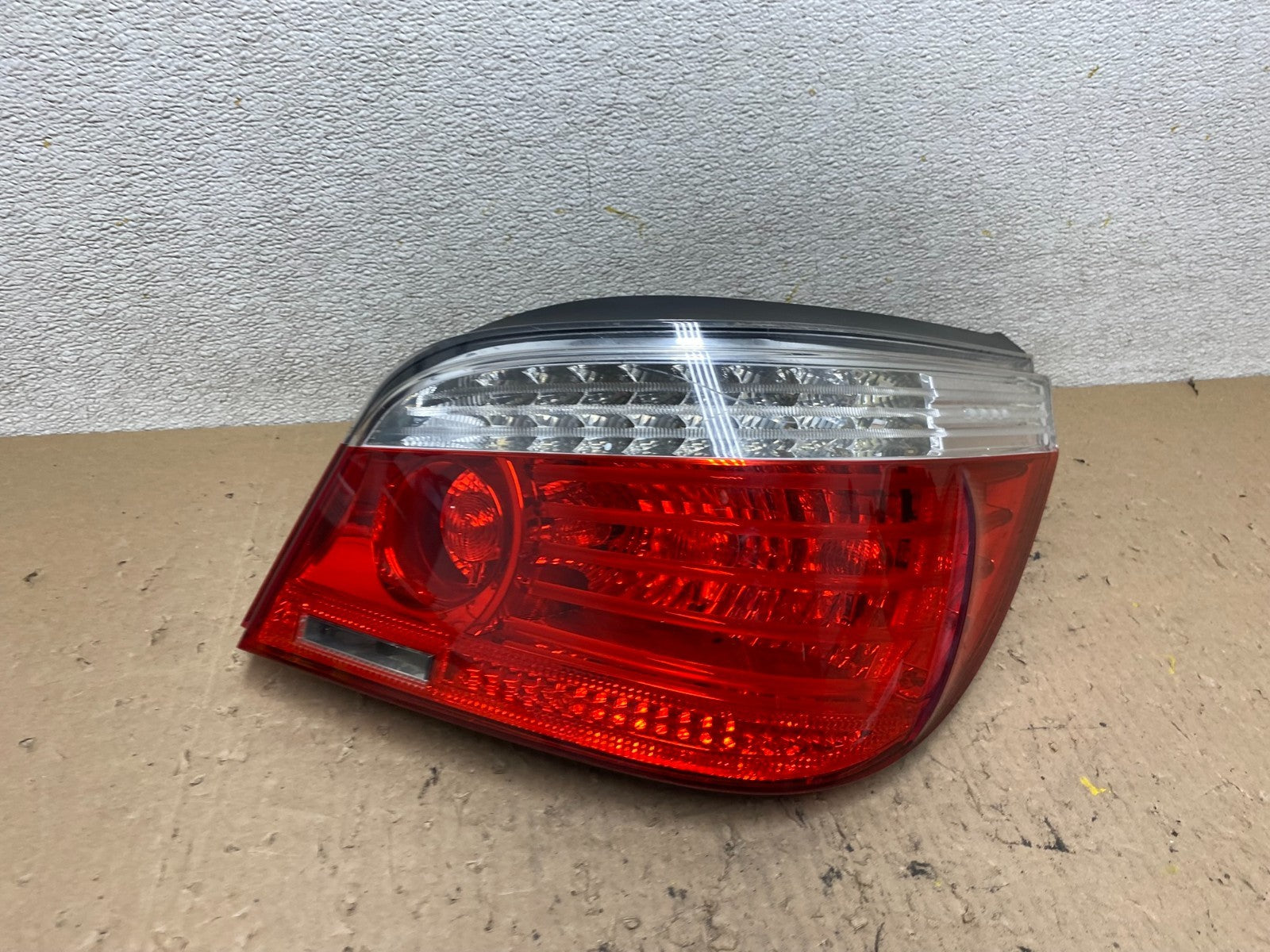 2008 2009 2010 BMW 5 525i 530i Right Passenger Rh Tail Side Light Oem R9758 DW2