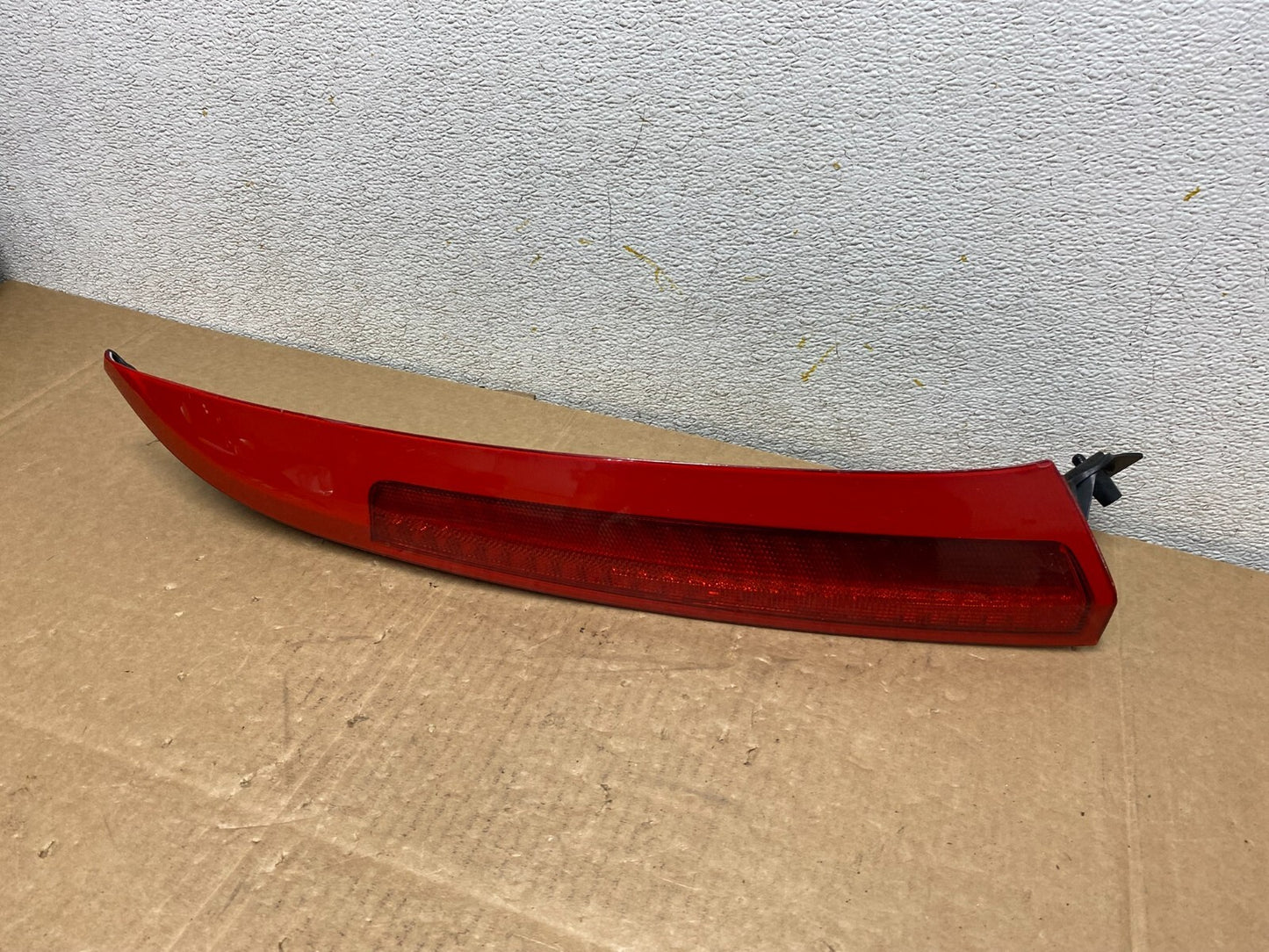 2003 to 2006 Volvo XC90 Right Passenger Side Upper Tail Light OEM O5237 DW1