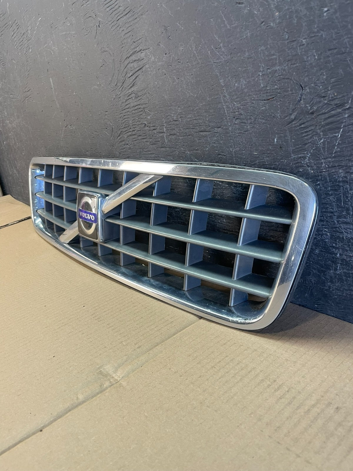 2003 to 2013 Volvo XC90 Front Upper Grill Grille AE3509 DG1