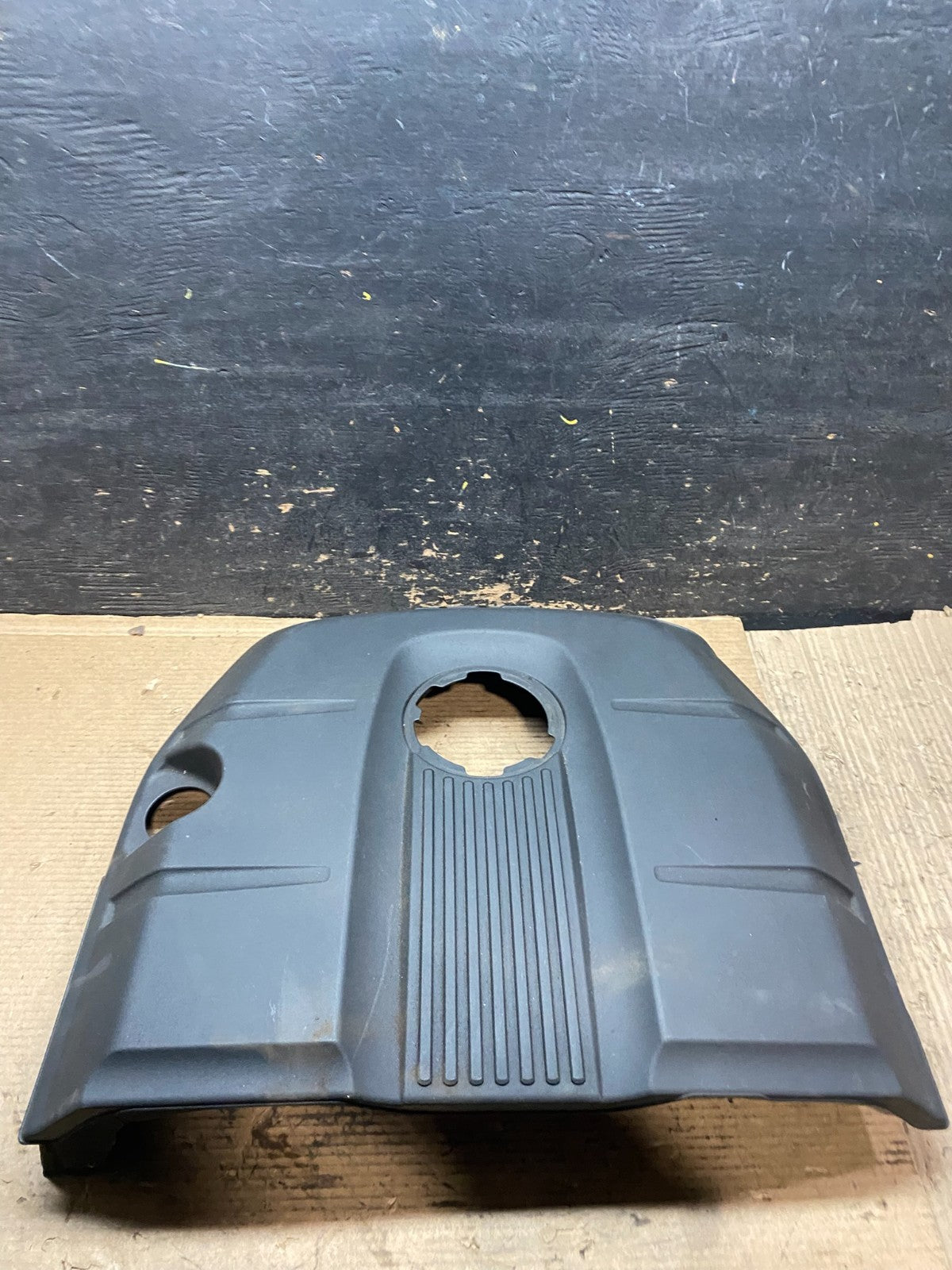 2012 to 2015 Jeep grand Cherokee 3.6L Engine Cover OEM V9434 DG1