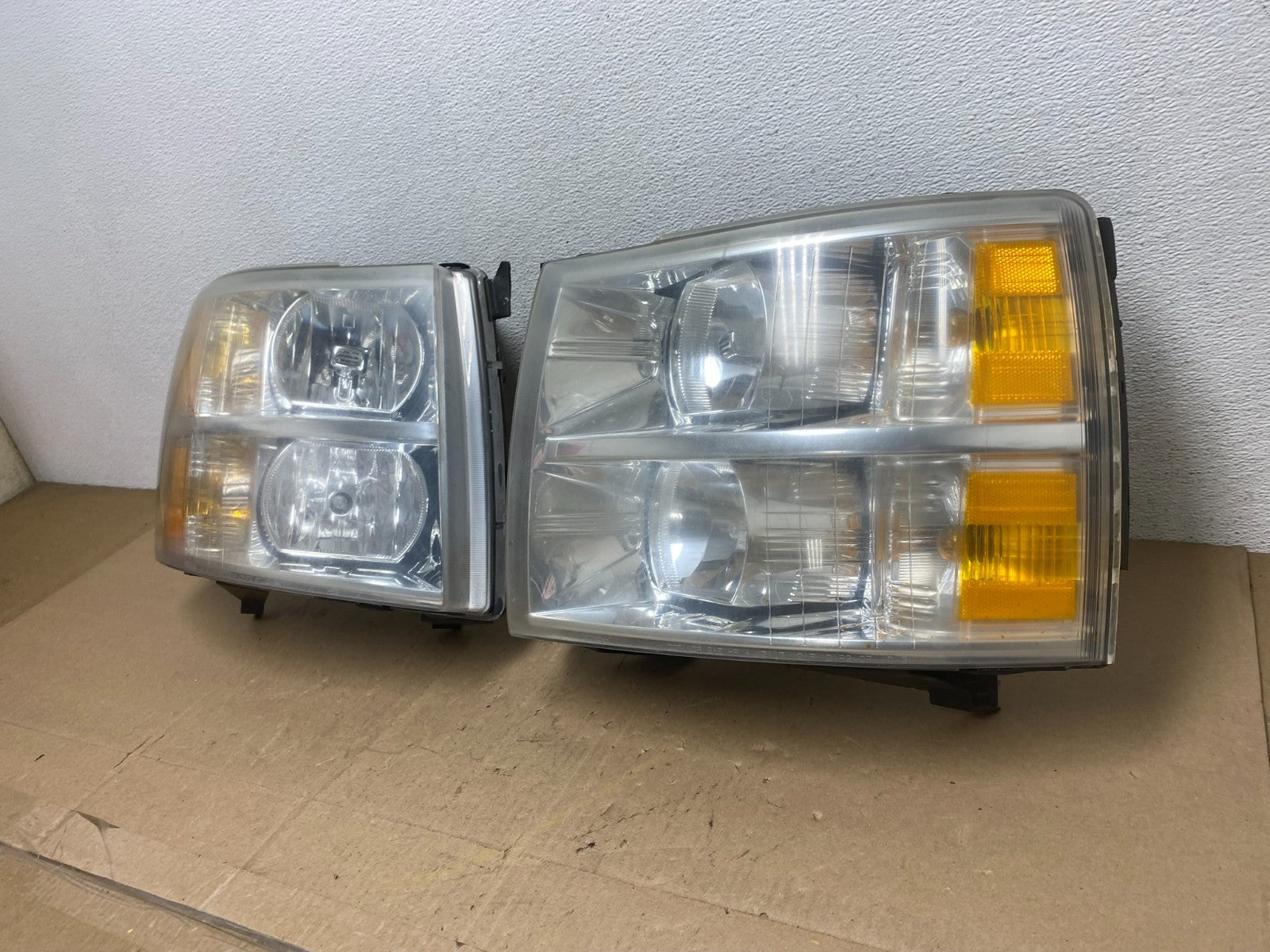 2007 to 2014 Chevrolet Silverado Left+Right Side Black Headlights AE6791 DW1