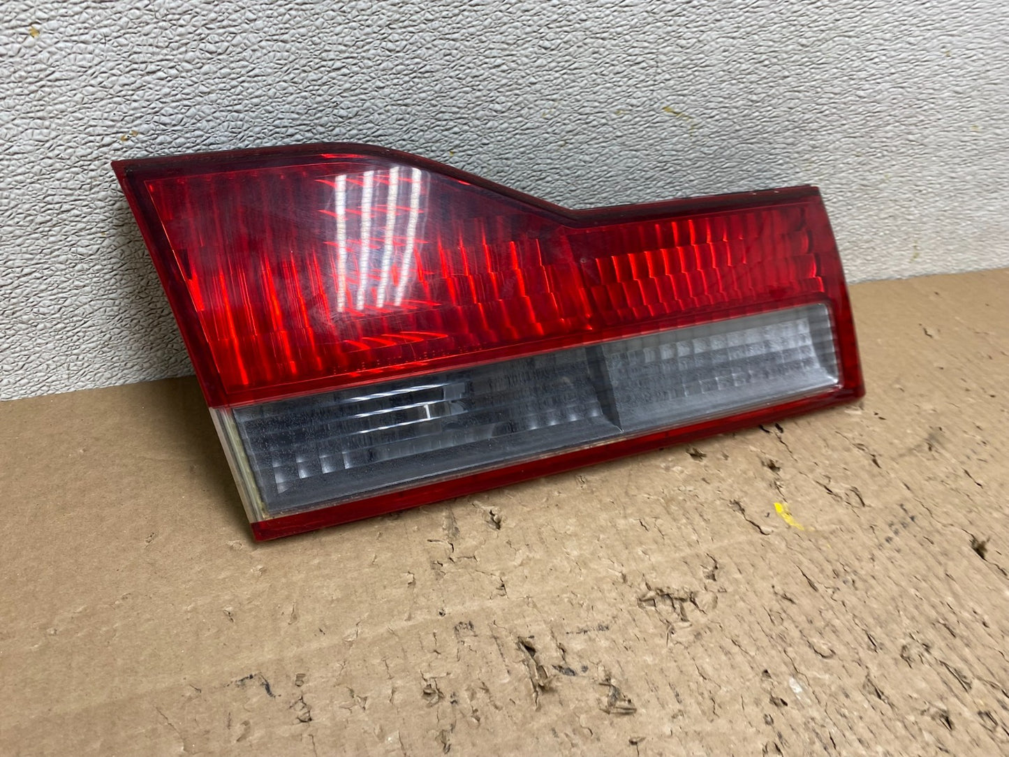 2001 to 2002 Honda Accord Left Driver LH Side Inner Tail Light OEM T7912 DW2