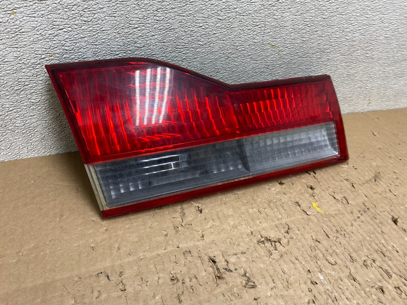 2001 to 2002 Honda Accord Left Driver LH Side Inner Tail Light OEM T7912 DW2