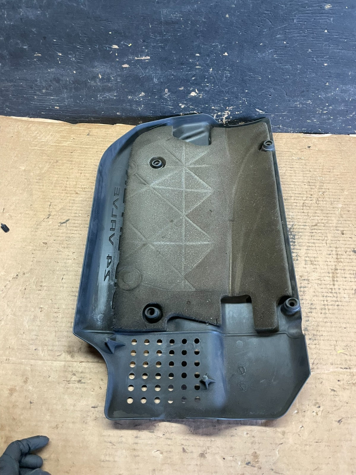 2004 2005 2006 Chrysler Pacifica 3.5L Engine Cover Motor OEM s1142 DG7