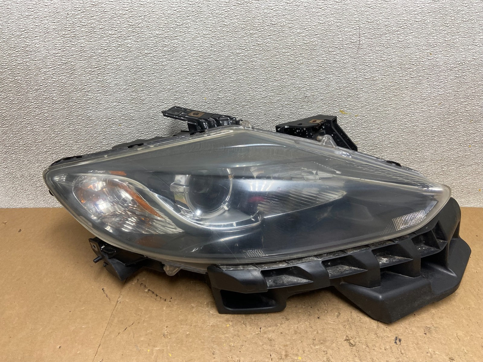 2013 - 2015 Mazda Cx9 Cx-9 Right Passenger RH Halogen Headlight Z9350 DW0
