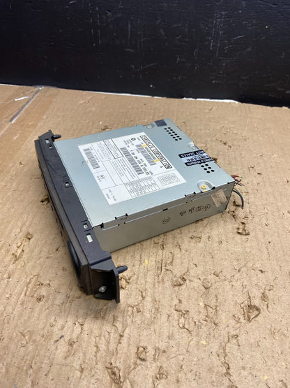2008 to 2012 Chrysler Town Country DVD Player Receiver AB5836 DG2