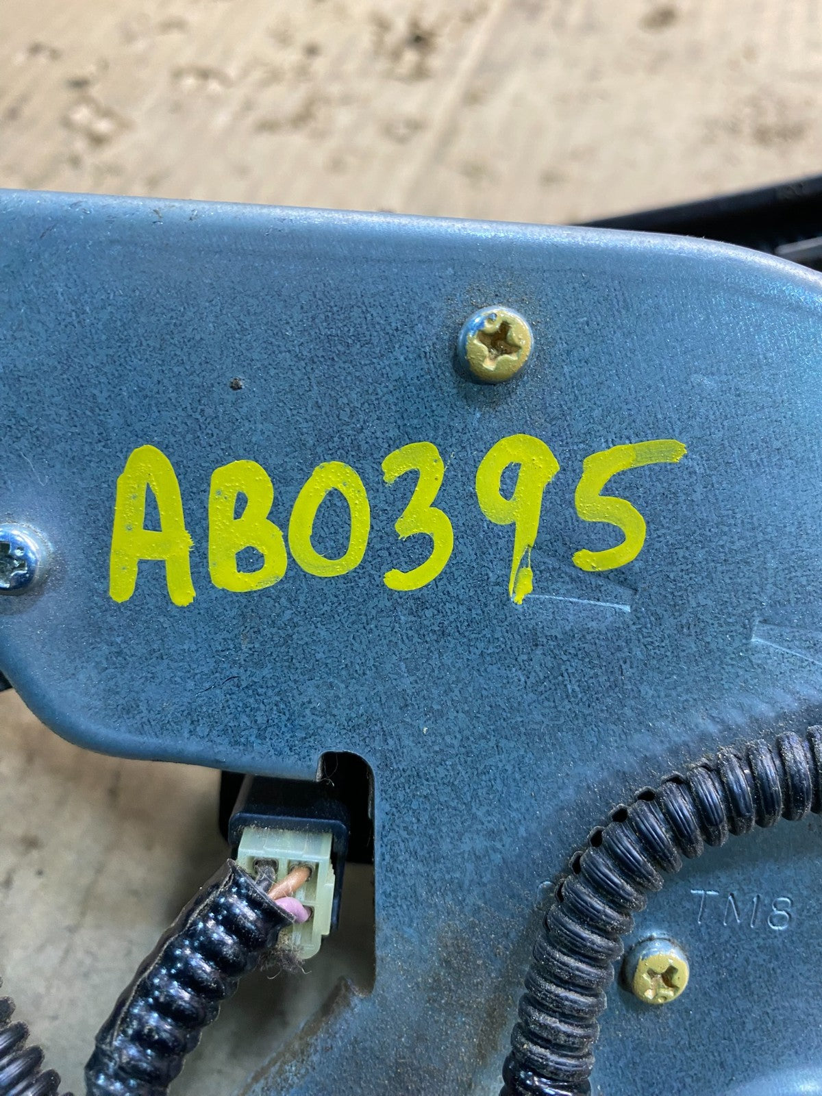 2010 to 2013 Honda Insight Rear Wiper Motor AB03956