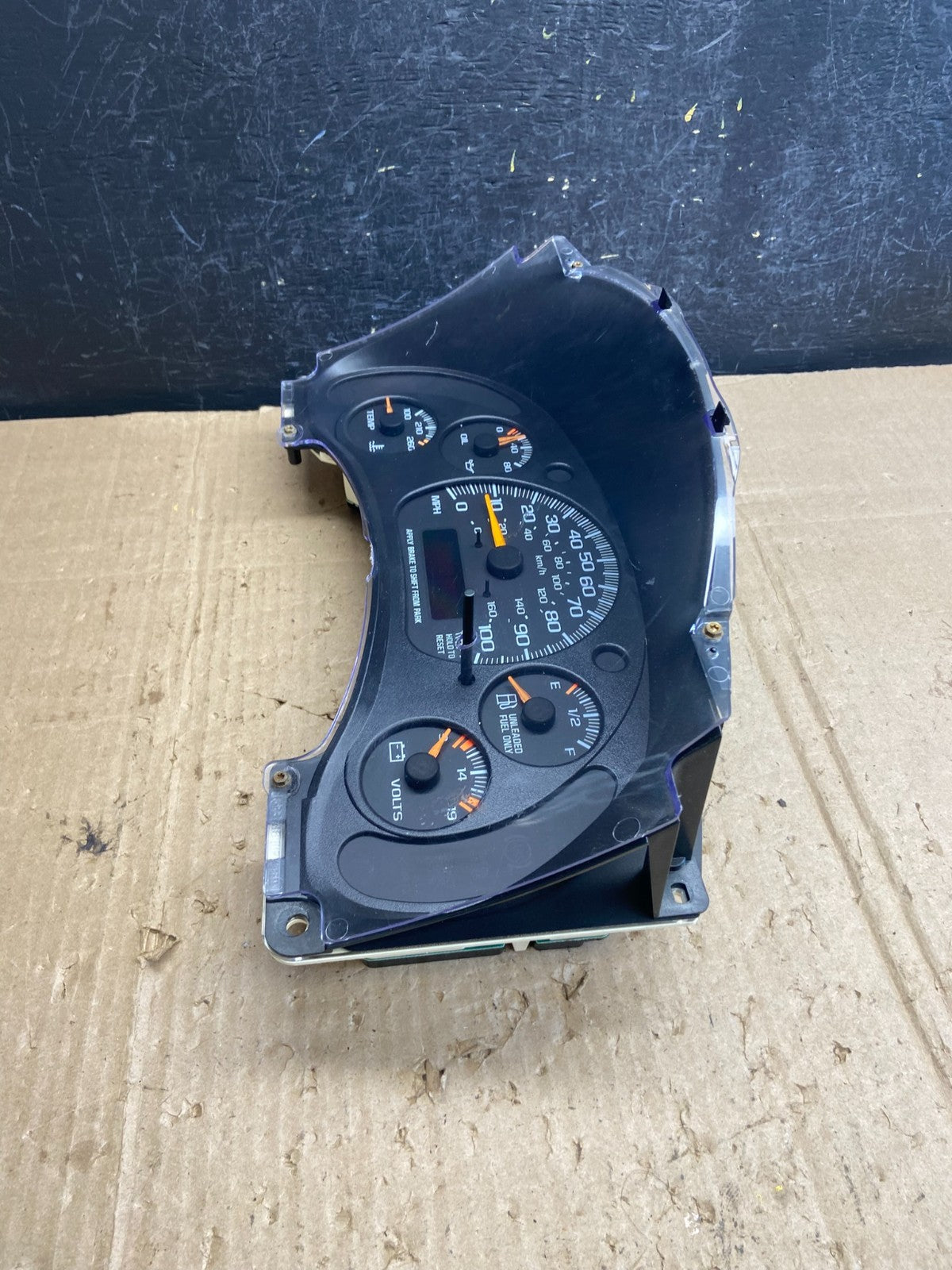 2000 to 2005 Chevrolet Astro Cluster Gauge Speedometer ECM AE2020 DG2