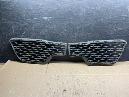 2014-2017 Maserati Ghibli Front Left+Right Bumper Lower Grille Cover V8779 DG3