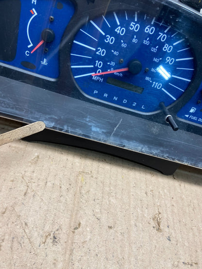 2001 2002 2003 Toyota Sienna Speedometer Cluster Gauge Q0933 DG3