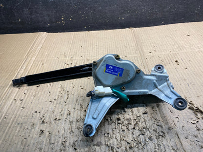 2007 - 2010 Hyundai Santa Fe Rear Glass Windshield Wiper Motor X4633 DG5