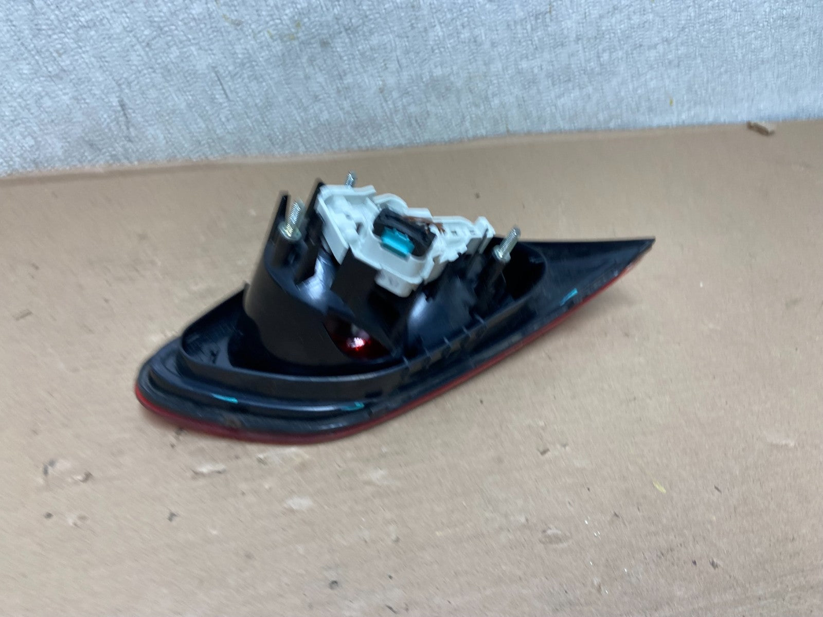 2009-2012 Volkswagen CC Right Passenger RH Side Tail Light Inner Trunk AA9910 LK4