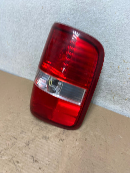 2004 to 2008 Ford F150 F-150 Right Passenger RH Side Tail Light AI0985 LK1
