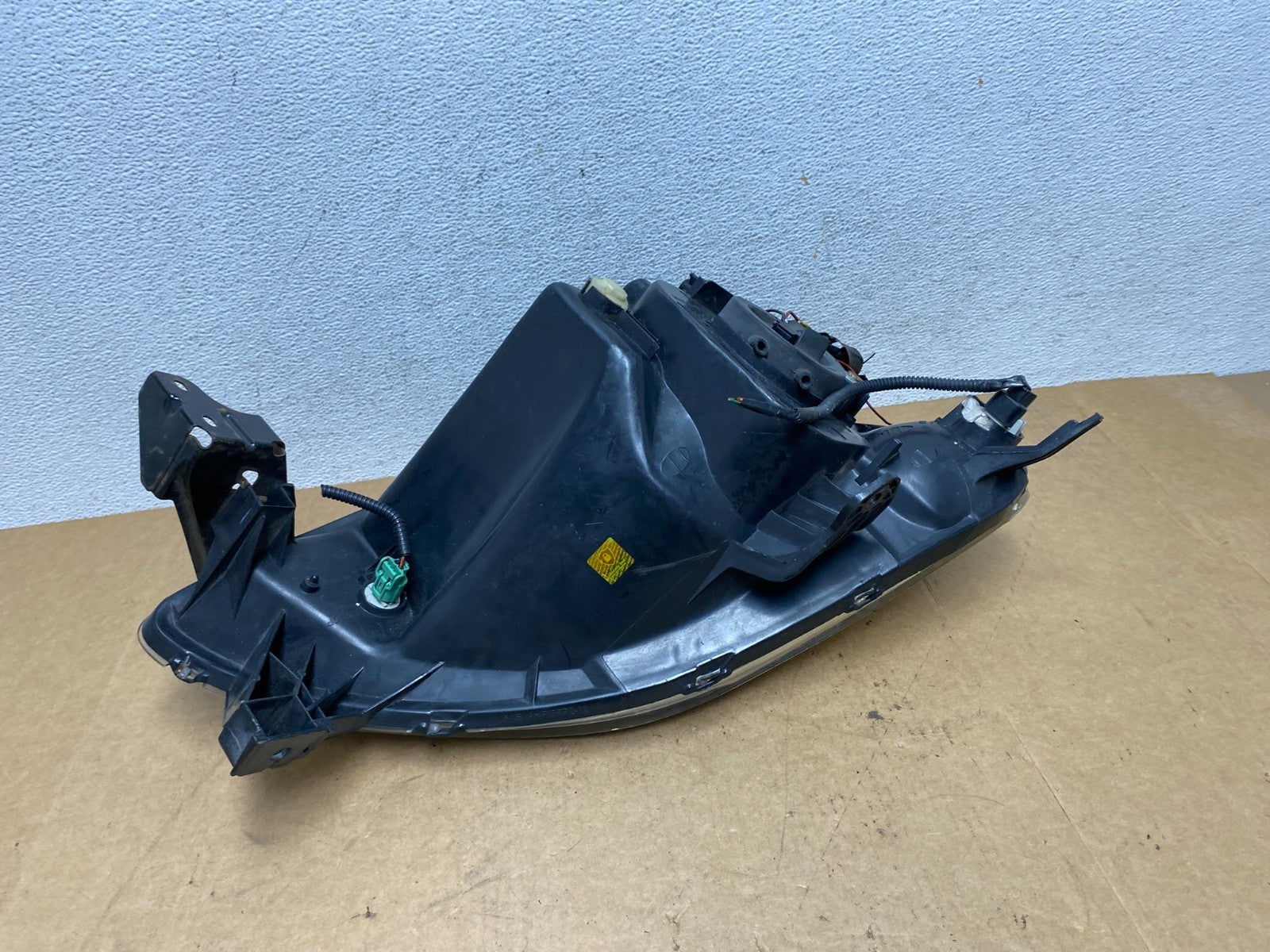 2002 to 2004 Honda Crv Cr-v Left Driver Halogen Headlight AE3162 DW6