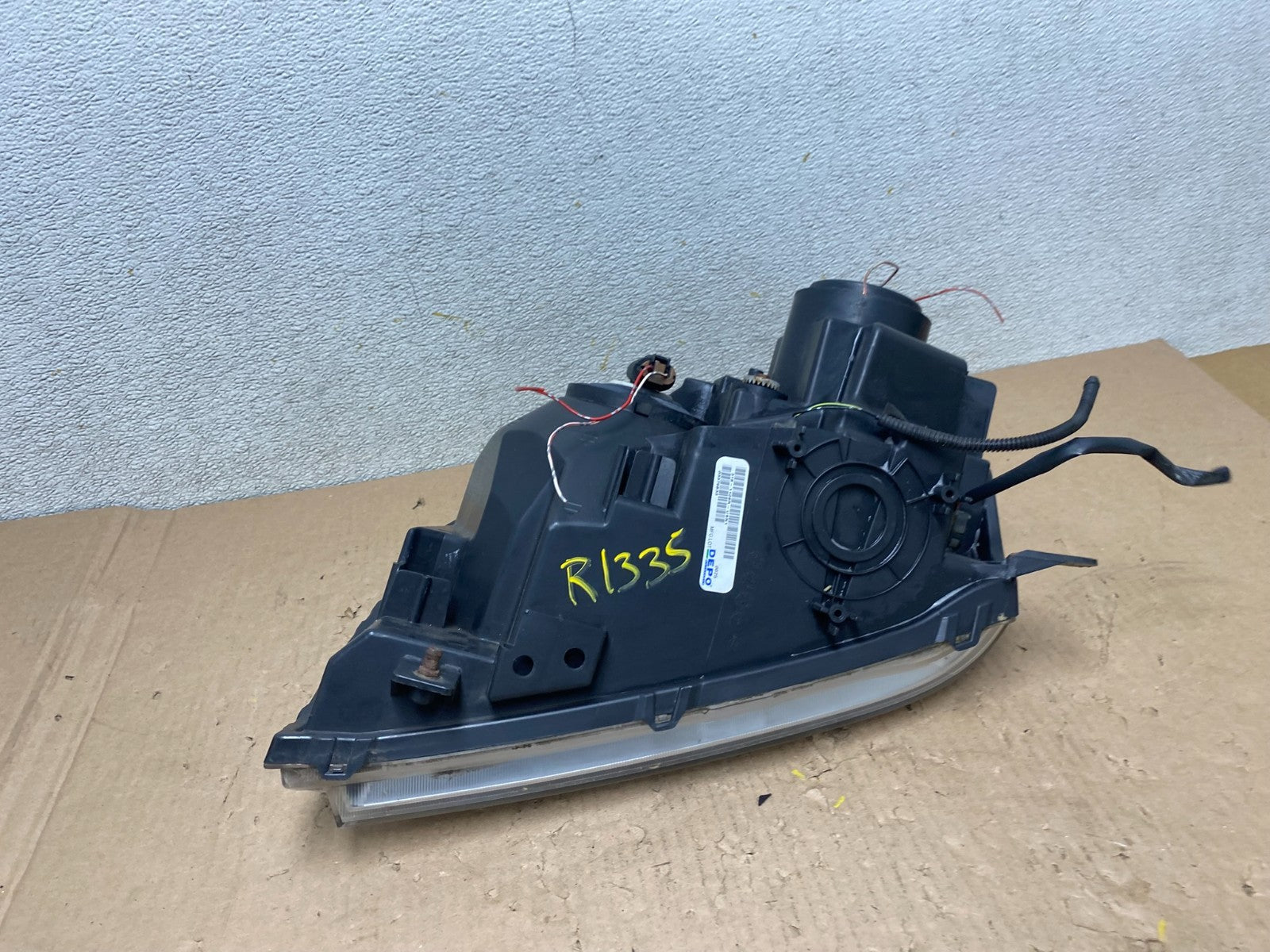 2006 2013 Suzuki Grand Vitara Right Passenger Rh Halogen Headlight DEPO R1335 DW7