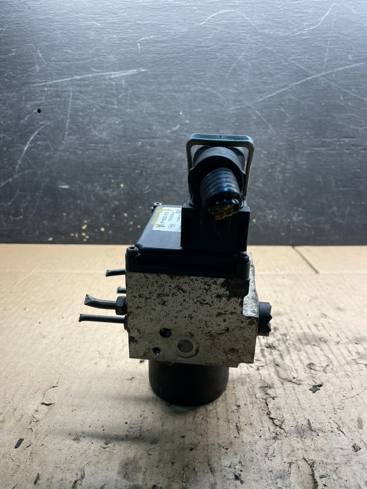 2006 2007 Ford E250 E350 Econoline Anti-Lock ABS Antilock Brake Pump V9103 DG1