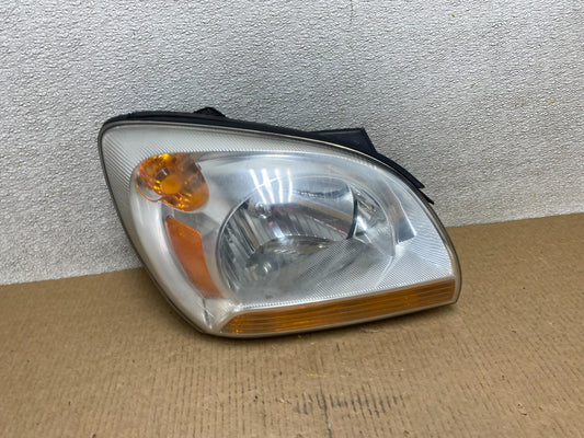 2005 to 2006 Kia Sportage Right Passenger RH Halogen Headlight OEM W3830 DW0